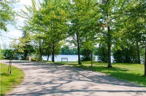 Woodland Estate Resort Campbellford Bagian luar foto